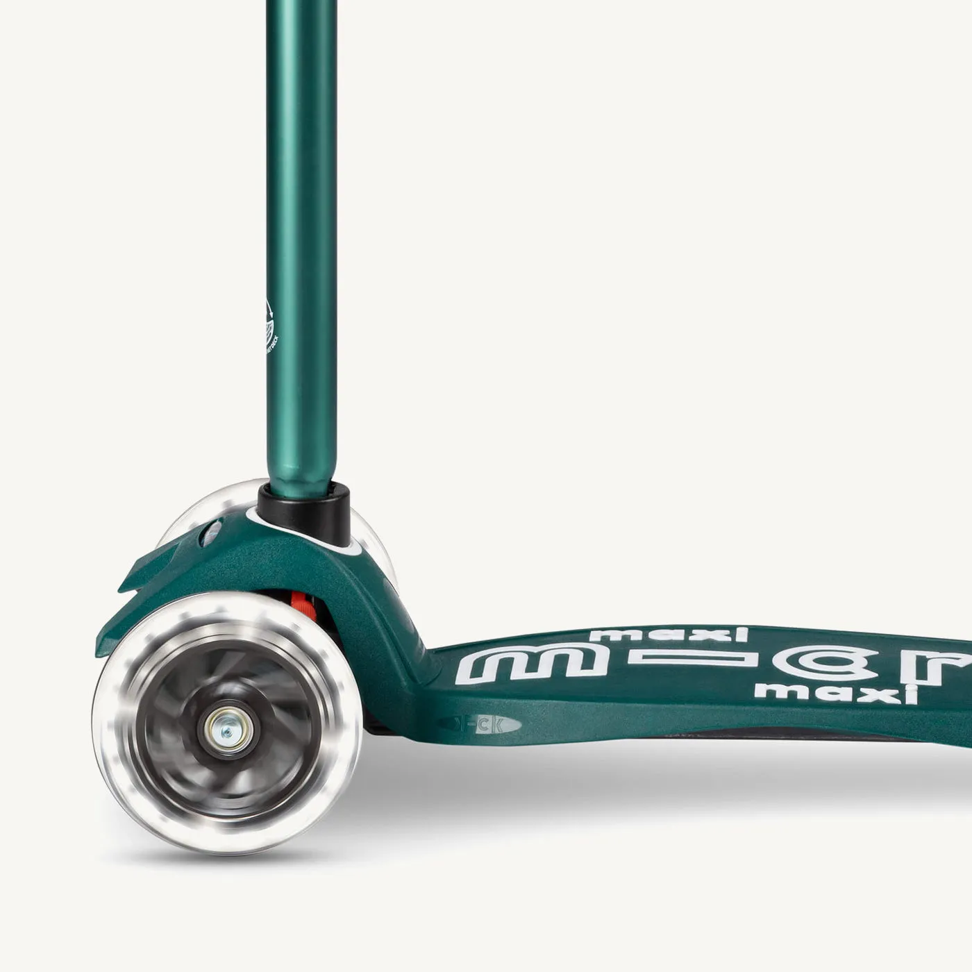 ♻️ Micro Scooters ECO Maxi Micro Scooter Deluxe LED - Green