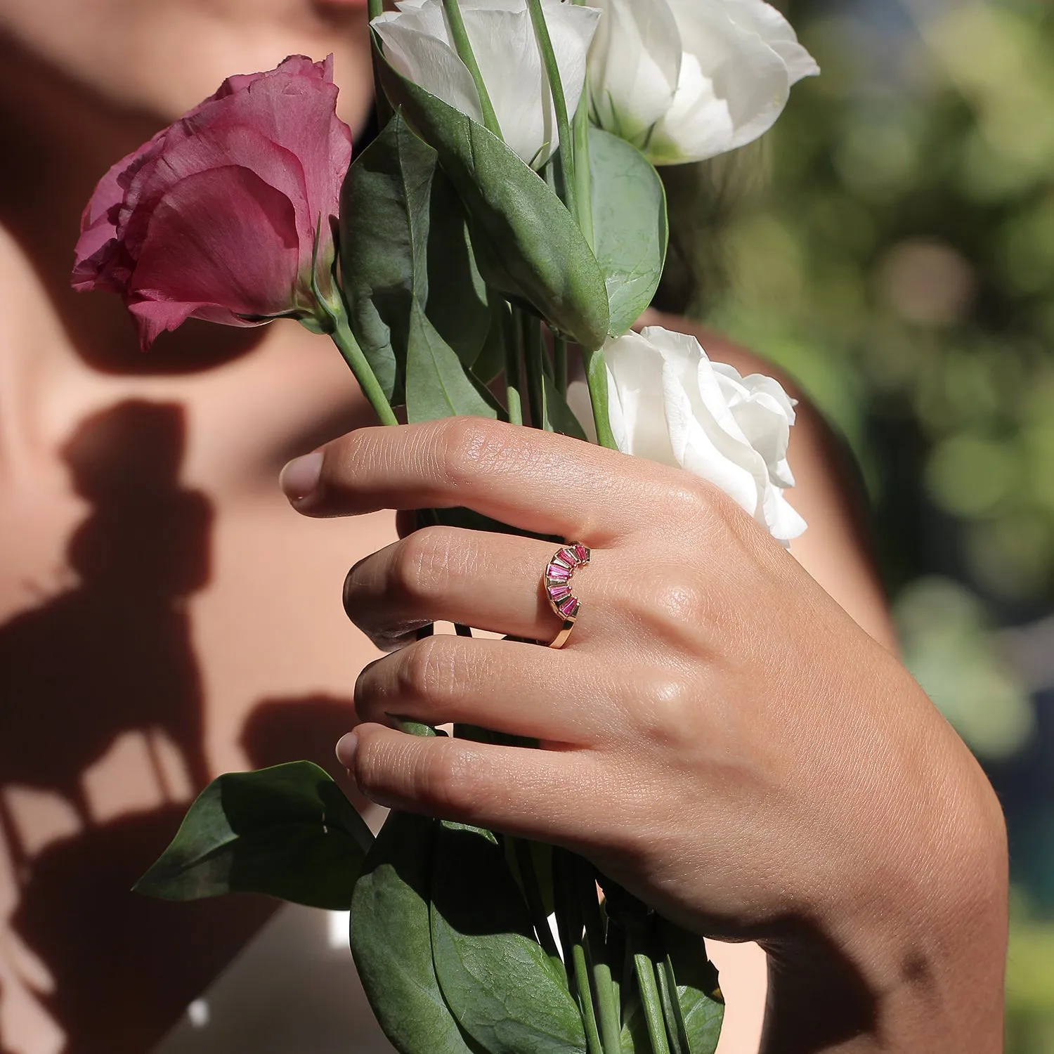 Arch Gold Ring With Ruby