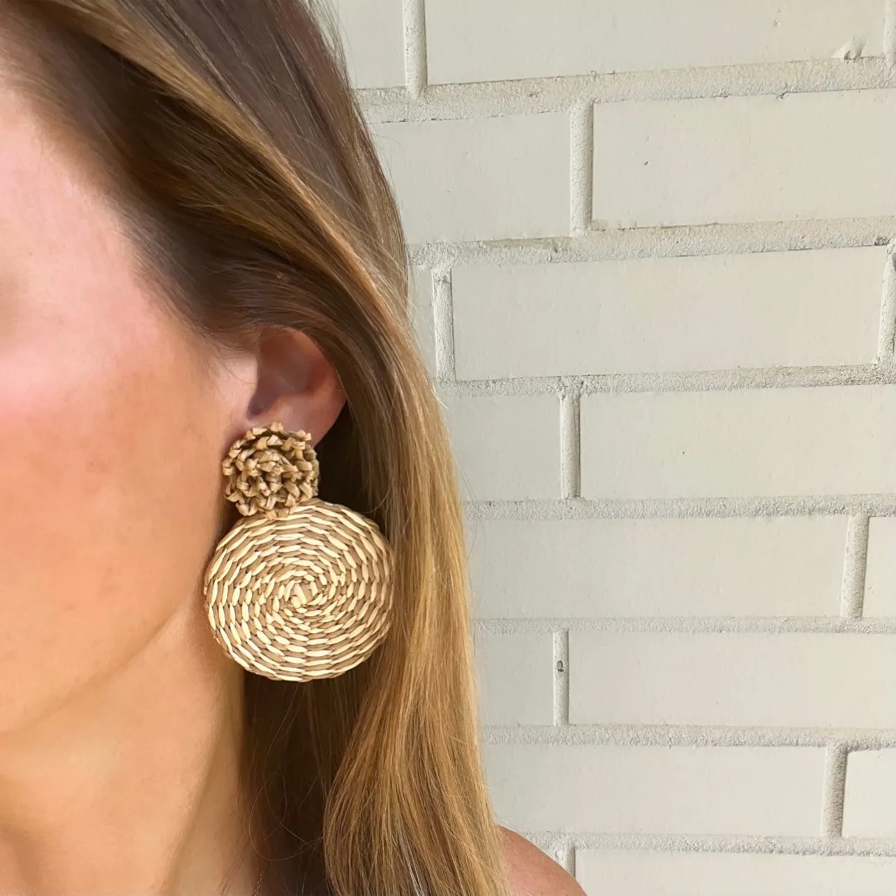 Iraca Palm Flor Earrings