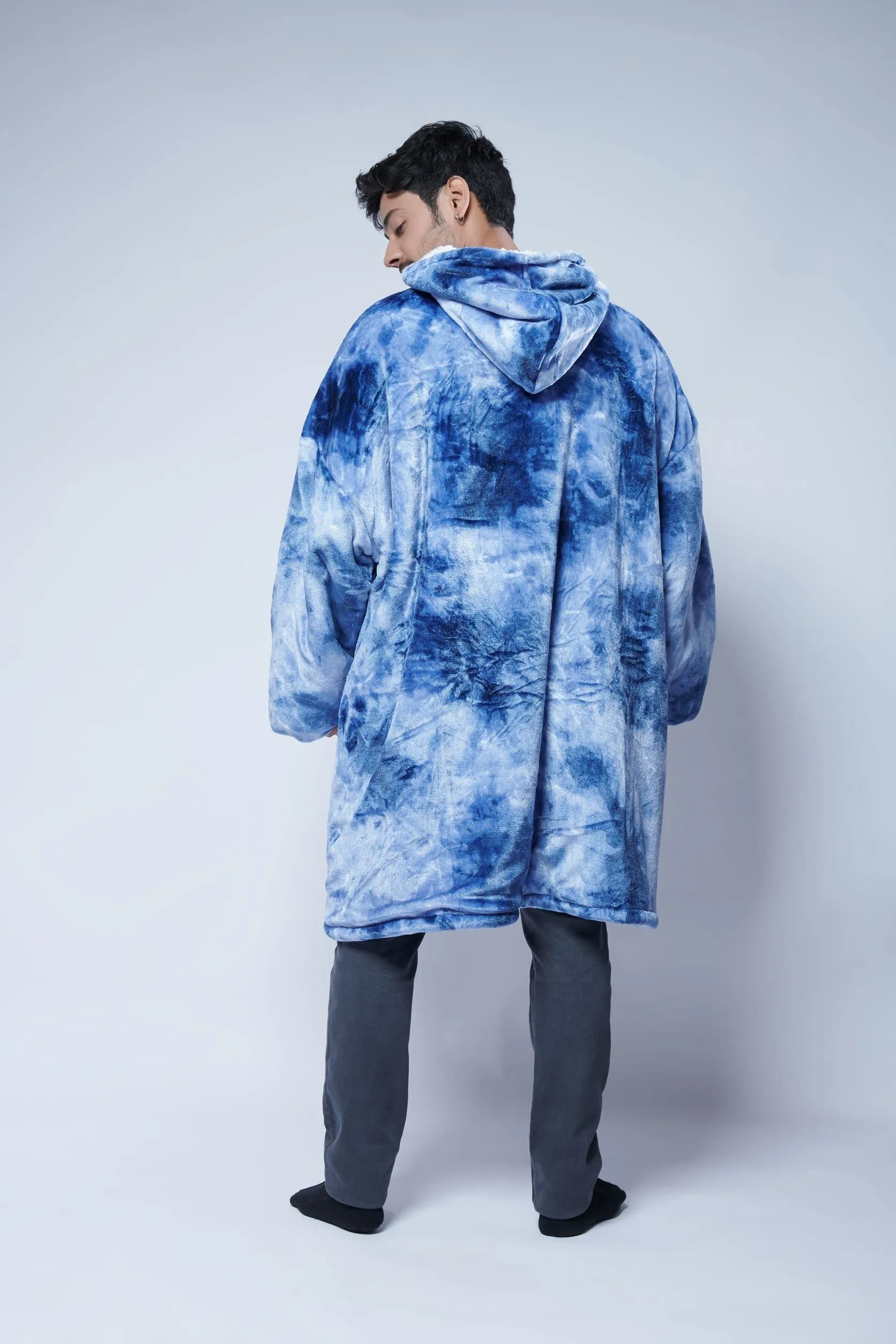 LAMA STORE Premium Sherpa Wearable Blanket Hoodie | Cozy Oversized Hooded Blanket with Large Front Pockets for Women & Men | Tie Dye Blue