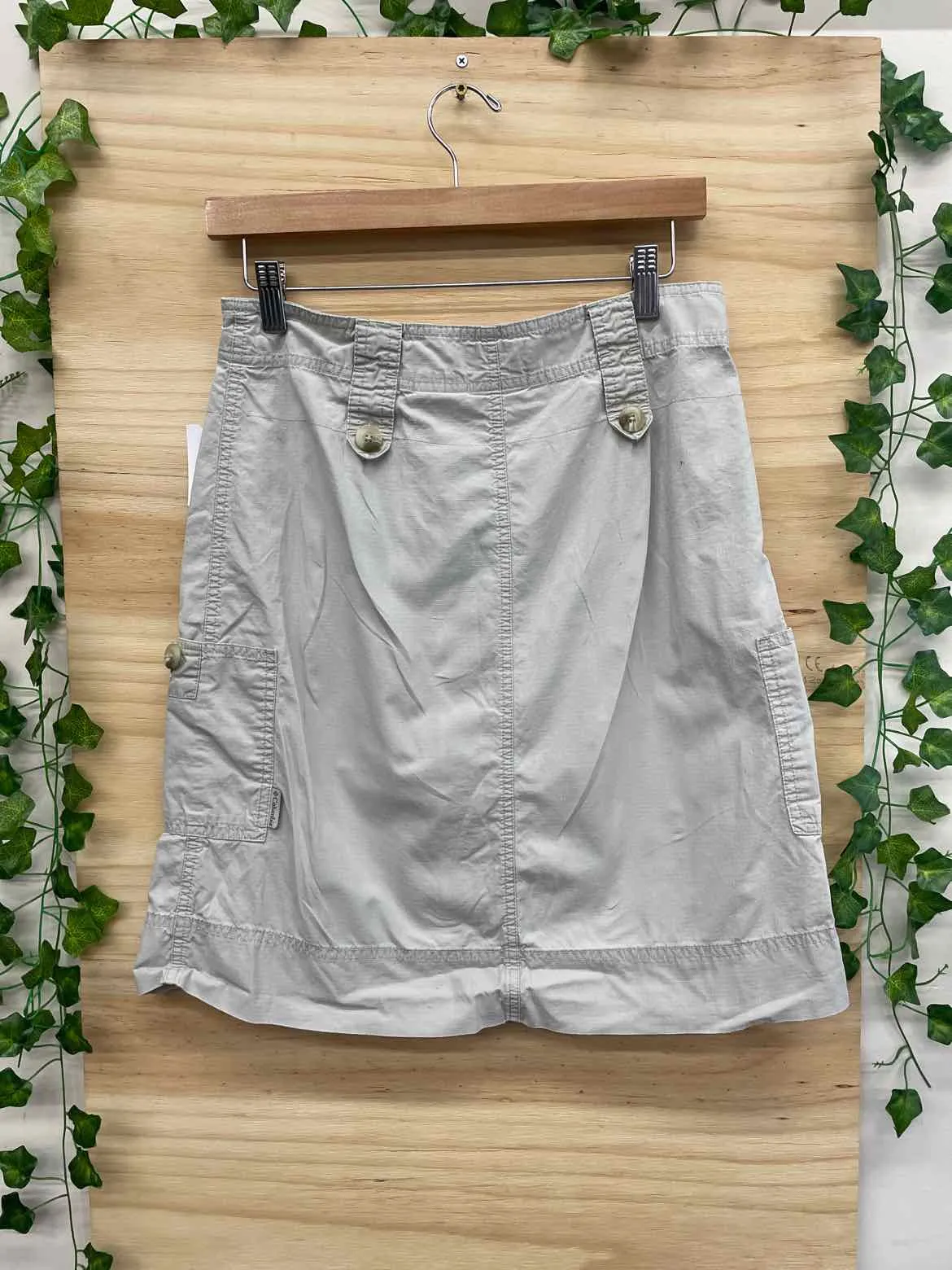 Size Small Columbia Khaki Skirt